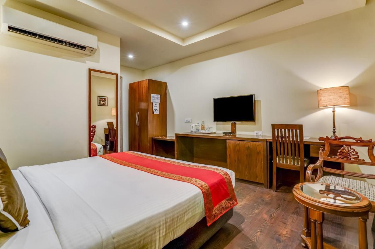 Townhouse 552Hotel Royal Court Jalandhar Eksteriør bilde
