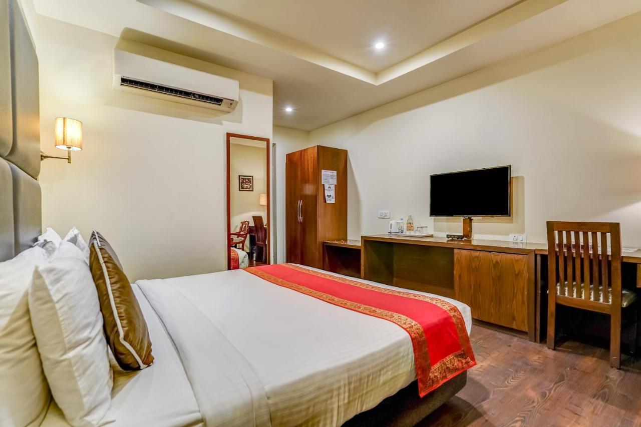 Townhouse 552Hotel Royal Court Jalandhar Eksteriør bilde