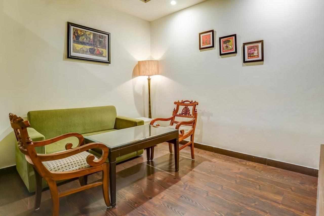 Townhouse 552Hotel Royal Court Jalandhar Eksteriør bilde