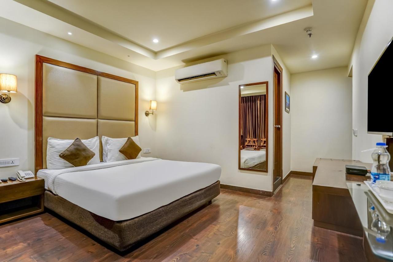 Townhouse 552Hotel Royal Court Jalandhar Eksteriør bilde